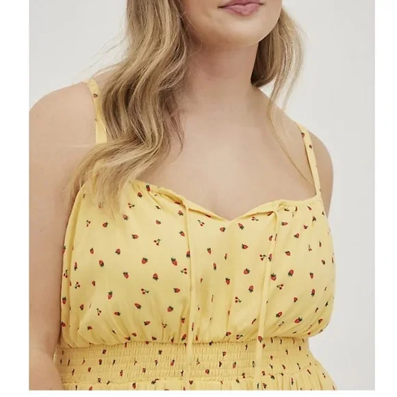 TORRID NWT SMOCKED WAIST MINI DRESS - GAUZE STRAWBERRIES YELLOW - Picture 4 of 6